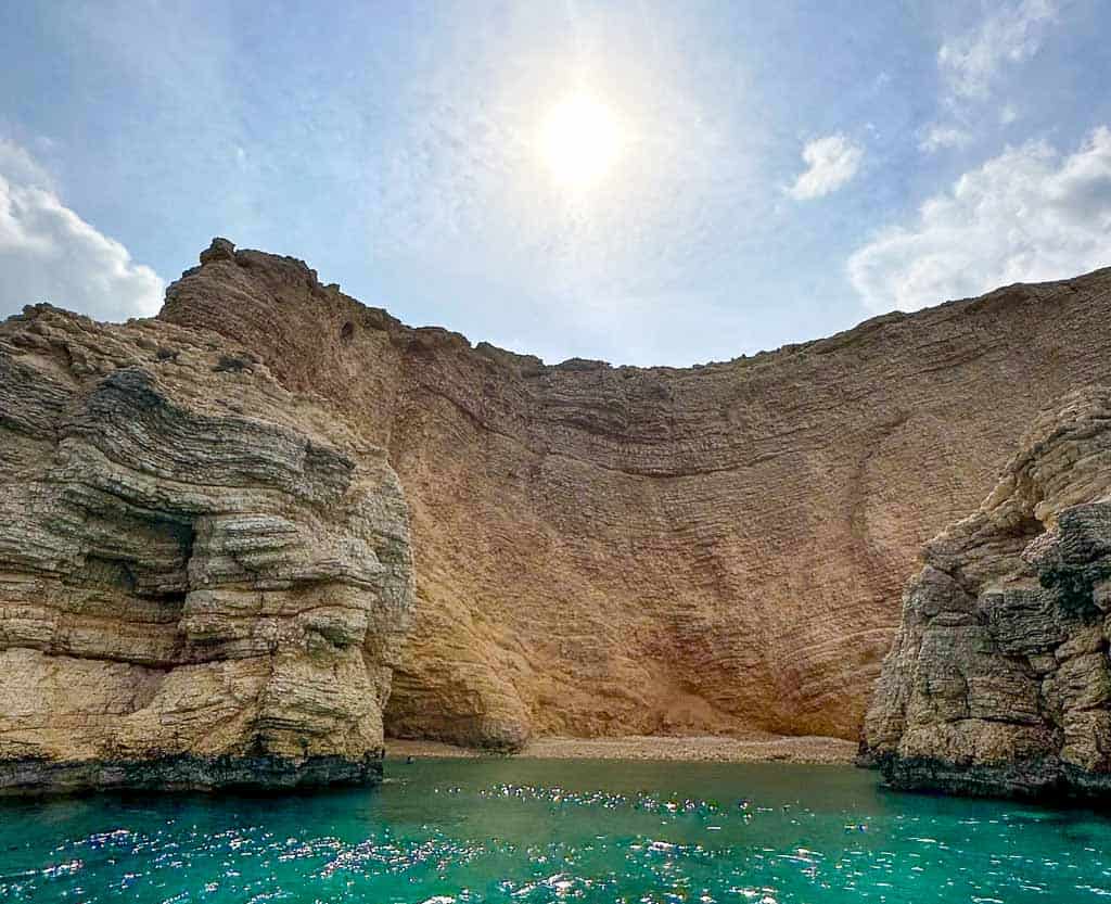 Small pebble beach near Faraglioni Kato Koufonisia